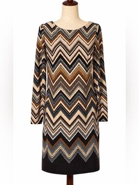 Vintage Missoni-esque zigzag knit dress w back zip, long sleeves, midi length- 6
